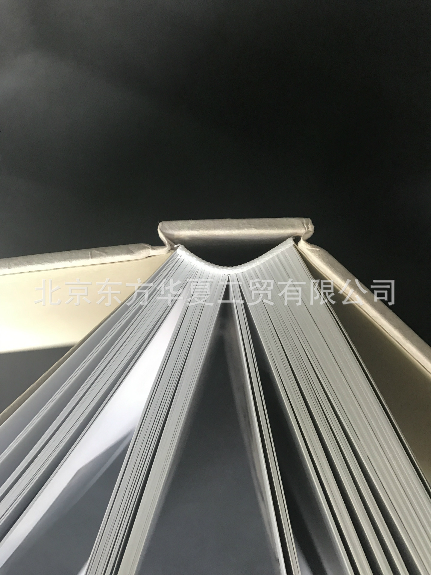 精品印刷品定制 從書刊畫冊(cè)到按需裝訂，一站式印刷服務(wù)解決方案